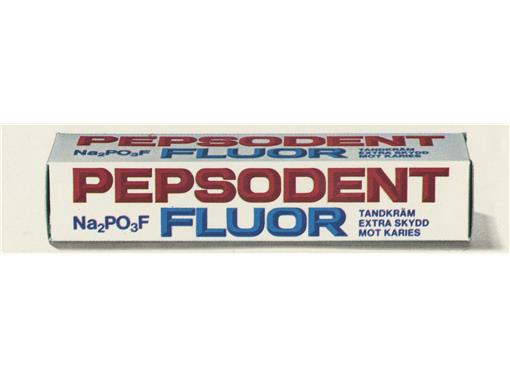 Tandkrämsförpackning. Pepsodent var den första tandkrämen i Sverige som innehöll fluor.